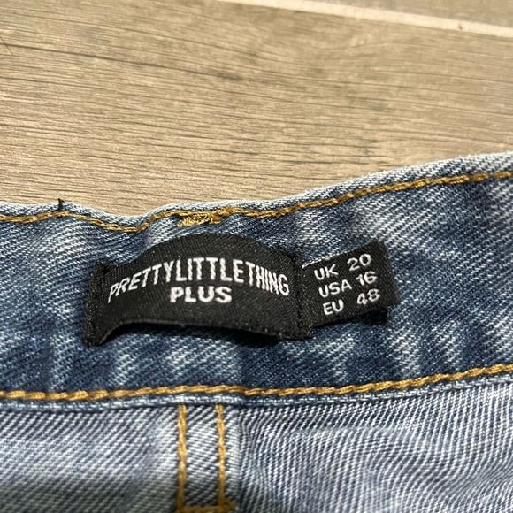 Pretty little things nwt distressed cropped denim jeans size 16 - Picture 5 of 7